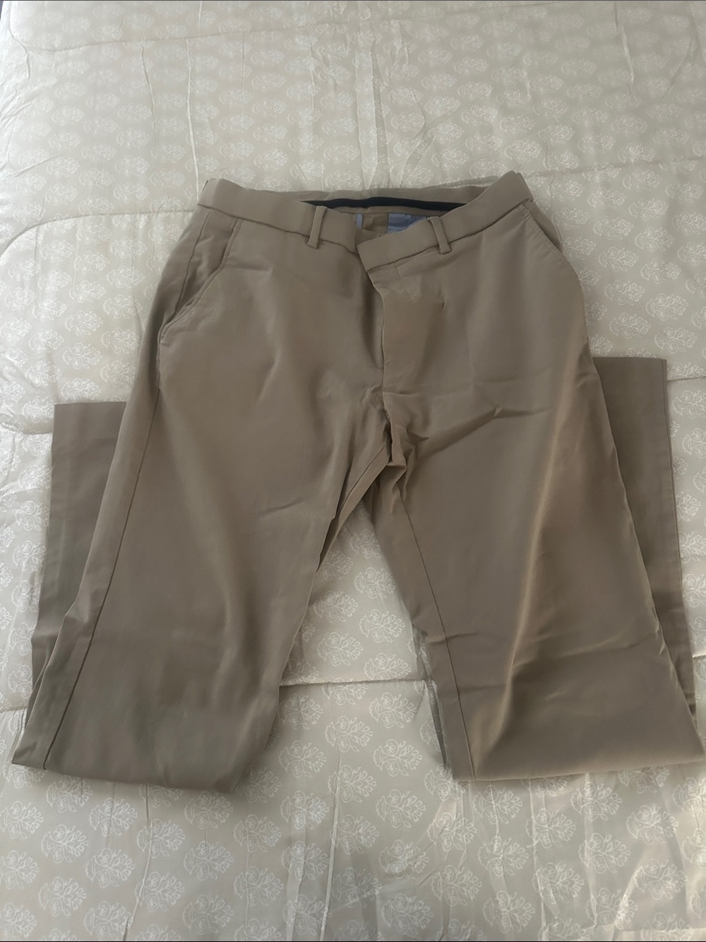 Tommy Hilfiger kaki dressing pants 32W x 30L